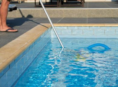 comment nettoyer l'eau trouble d'une piscine ?