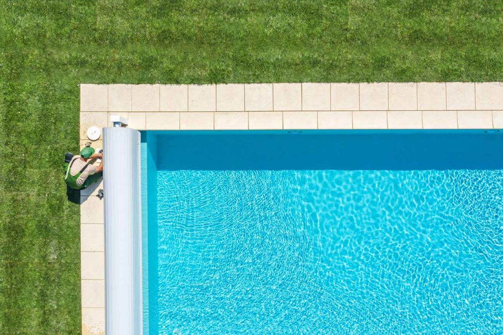 eau de piscine trouble que faire ?