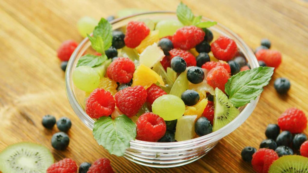 pour votre santé : une salade de fruits contre la chaleur