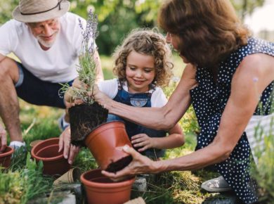 jardiner en famille au printemps