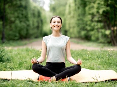 yoga en extérieur : Pour se reconnecter à la nature