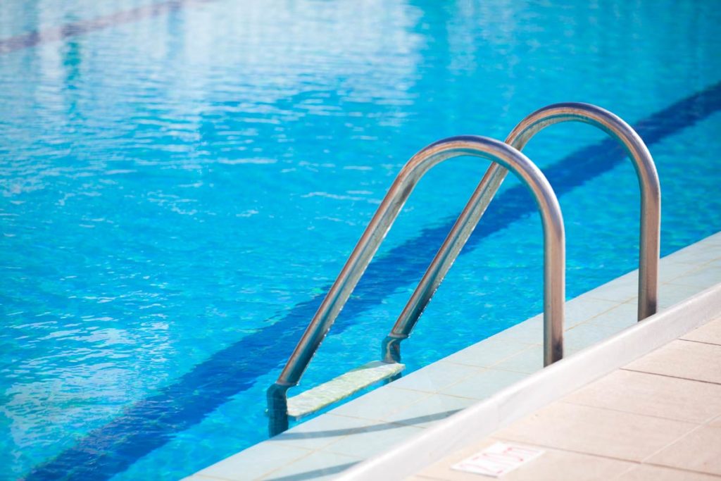 Comment hiverner une piscine au chlore ?