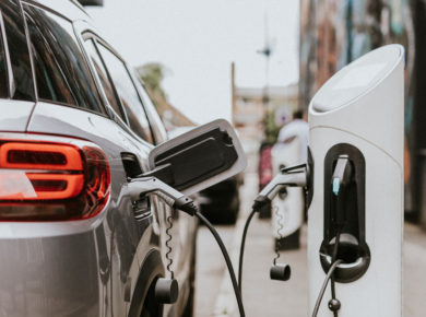 une borne de recharge pour voiture à domicile