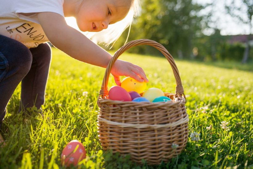 une chasse aux oeufs de dernière minute à Pâques