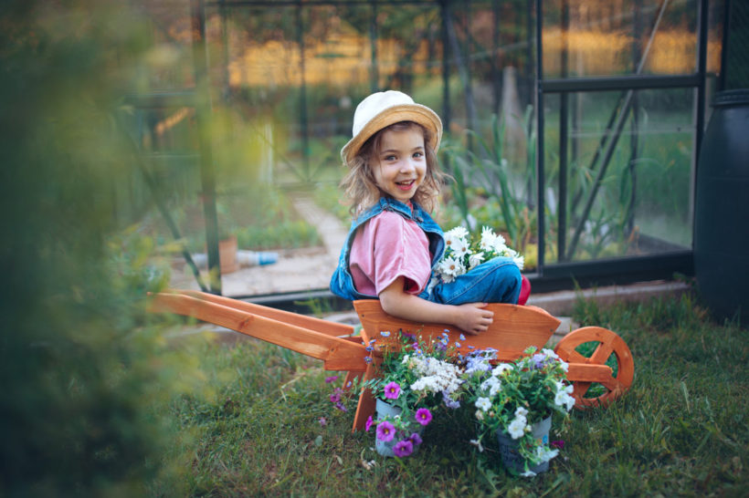 5 activités à faire avec vos enfants dans votre jardin au printemps