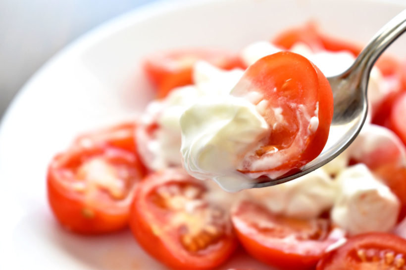 une salade de tomate sans basilic