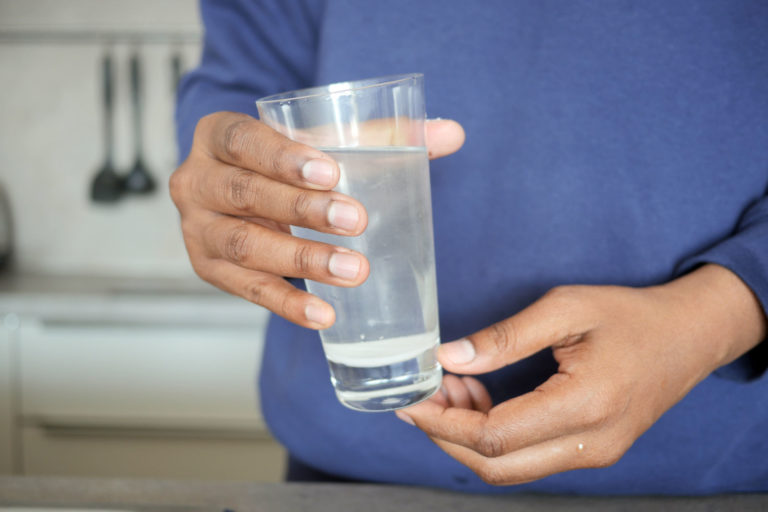 De l'arsenic dans votre eau potable ? Les révélations de Zone Interdite sur M6