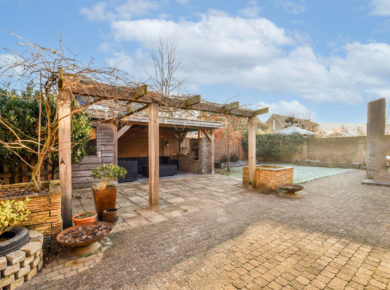 garder la fraicheur sous une pergola bois