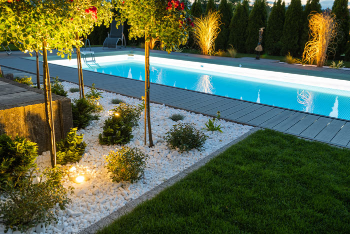 Quelle puissance d'éclairage pour une piscine ?