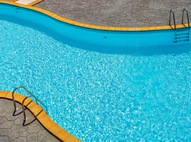 pourquoi votre piscine perd de l'eau ?