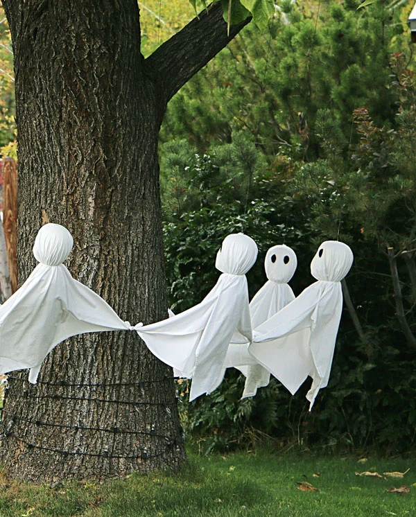 Mon top 10 des idées époustouflantes pour décorer vos arbres à Halloween