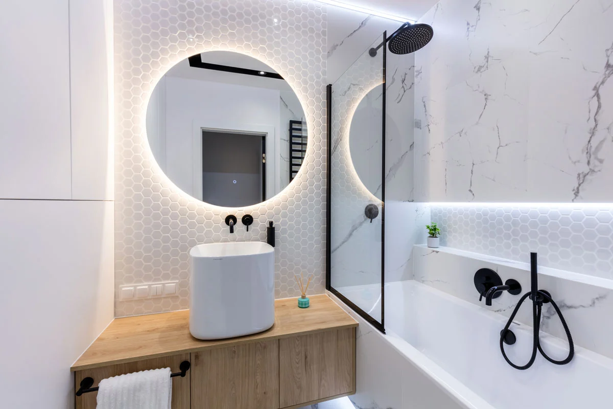 Transformez votre petite salle de bain avec ces 6 idées innovantes et modernes