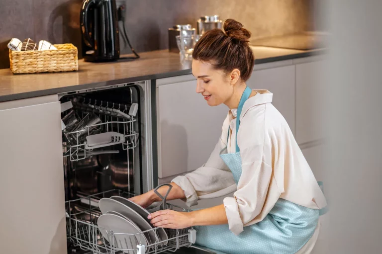 Découvrez cette astuce simple pour rendre votre lave-vaisselle plus économe
