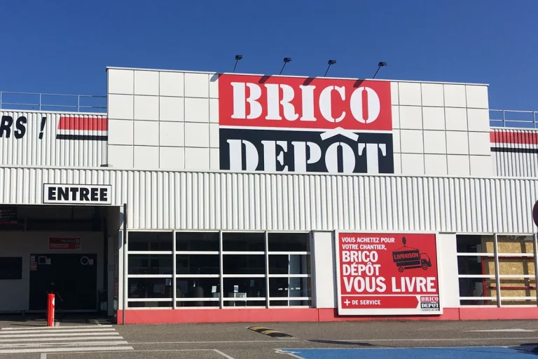 Chez Brico Dépôt : découvrez l'offre incroyable du lot four-plaque Beko