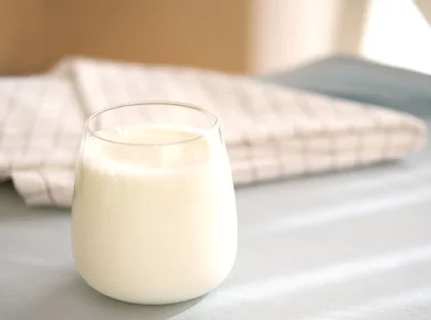 Pourquoi ces plantes adorent-elles le lait ? Découvrez cette raison surprenante