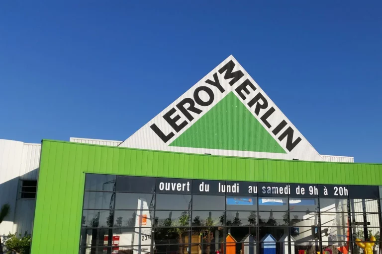 Leroy Merlin : découvrez le poêle à bois INVICTA à seulement 429€