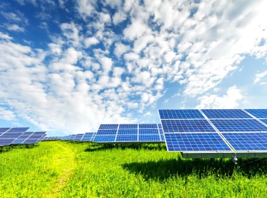 Vente le surplus de votre production d'électricité solaire : tout savoir