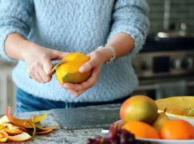 Transformez vos pelures de fruits en engrais très facilement