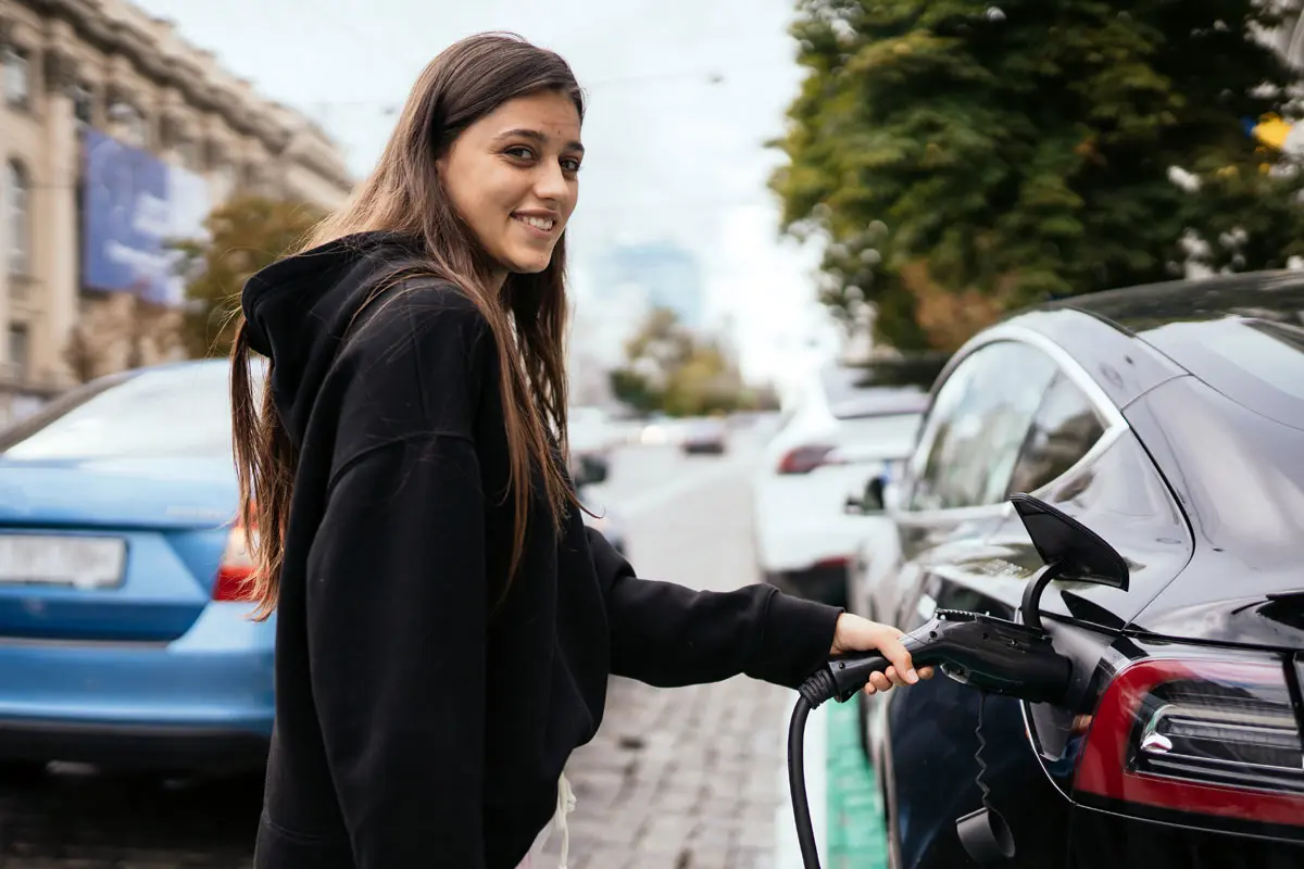 Trouver des bornes de recharge gratuite pour votre voiture électrique